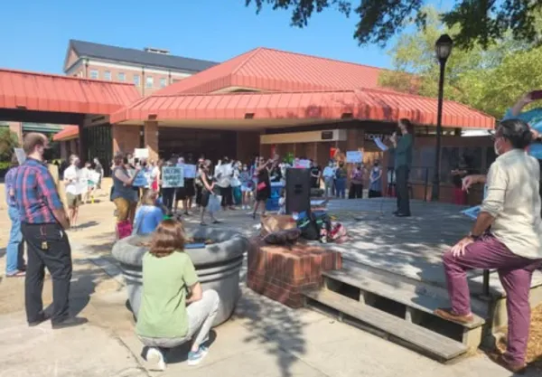 UCW demands masks and vaccinations in 2021